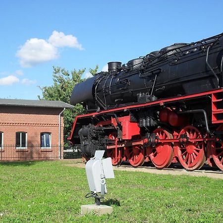 Eisenbahnromantik Hotel Meyenburg  Eksteriør billede