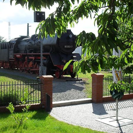 Eisenbahnromantik Hotel Meyenburg  Eksteriør billede